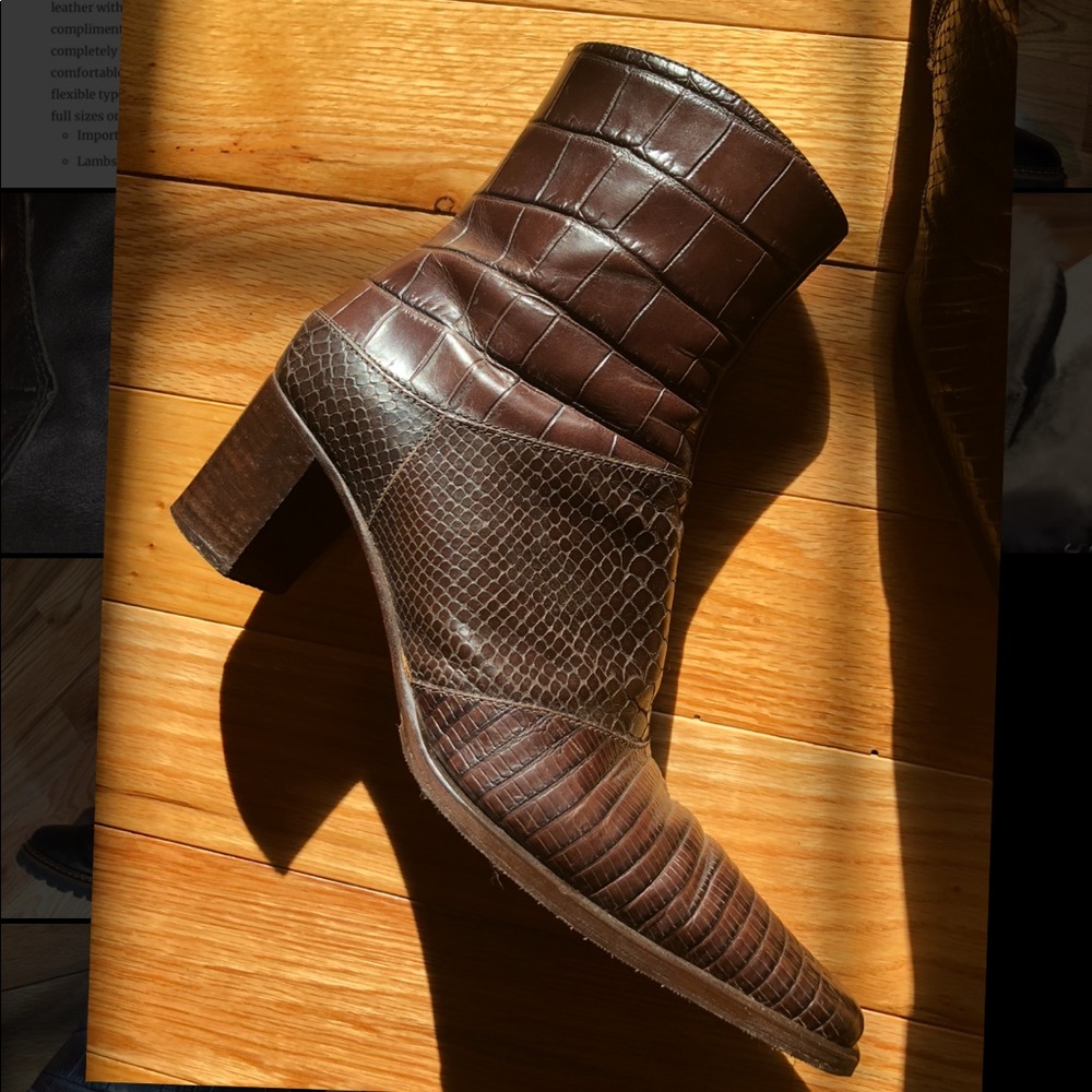 Via Spiga Brown Alligator Block Heel Boots